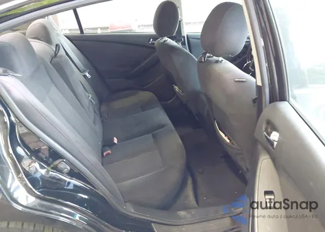 2010 Nissan Altima 2.5 S z USA, uszkodzony, nr VIN 1N4AL2AP8AC132612